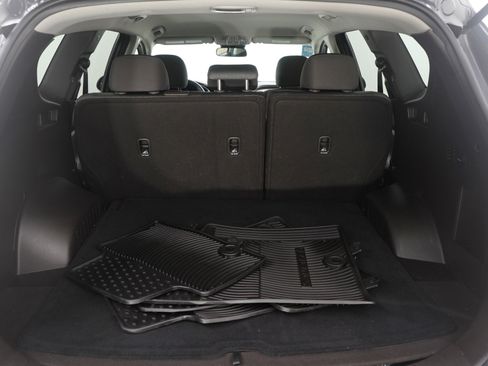 Used 2020 Hyundai Santa Fe SE image 9