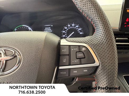 Used 2023 Toyota Sienna XSE w/ XSE Plus Package image 37