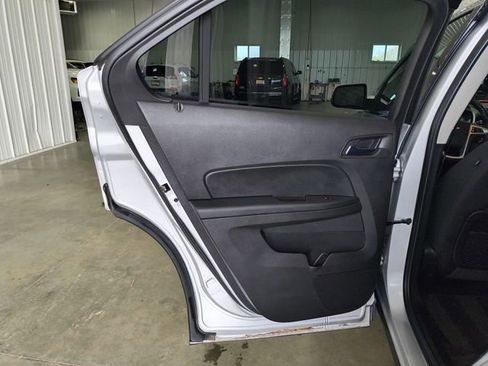 Used 2017 Chevrolet Equinox LT w/ Convenience Package AWD/4WD image 23