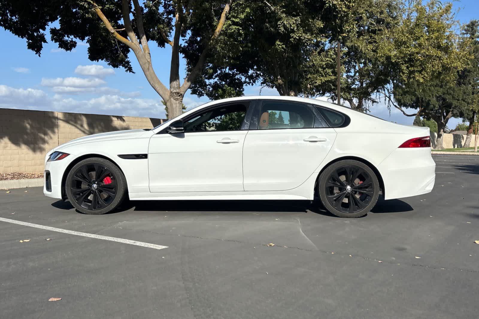Used 2024 Jaguar XF R-Dynamic SE AWD/4WD image 5