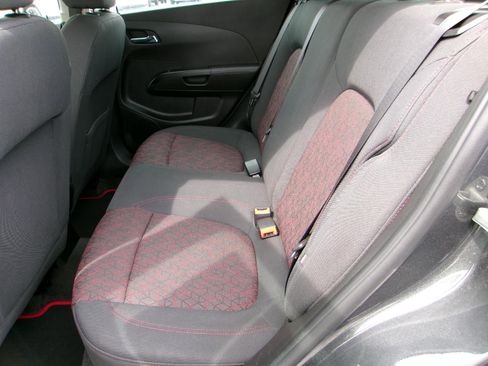 Used 2019 Chevrolet Sonic LT w/ Convenience Package FWD image 10