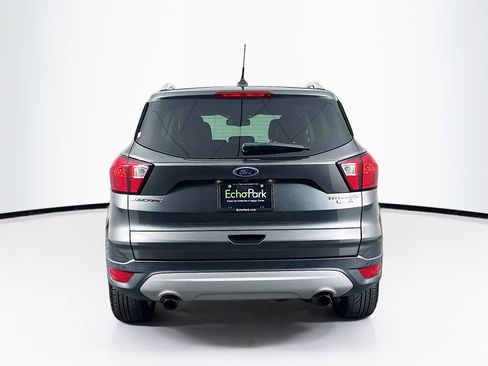 Used 2019 Ford Escape Titanium image 7