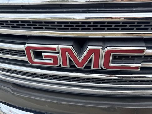 Certified 2019 GMC Canyon SLT w/ Driver Alert Package image 35