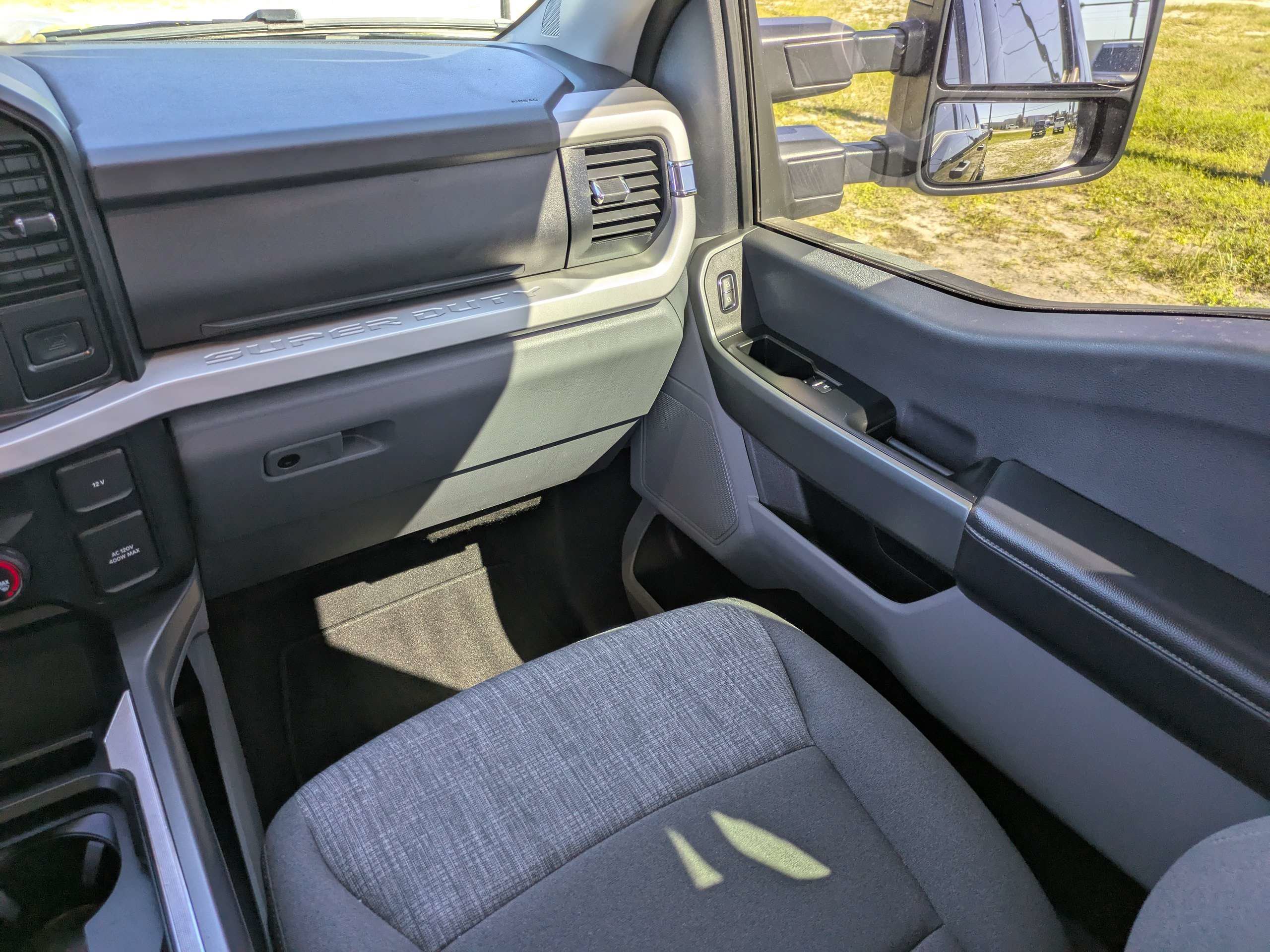 Used 2025 Ford F250 XLT w/ FX4 Off-Road Package AWD/4WD image 16
