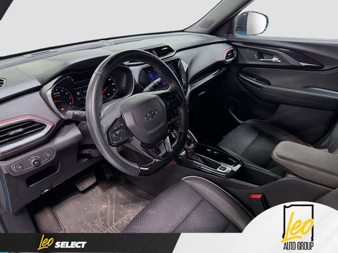 Used 2021 Chevrolet TrailBlazer RS w/ Convenience Package image 9