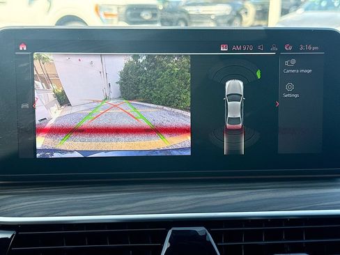 Used 2022 BMW 530i xDrive w/ M Sport Package AWD/4WD image 15