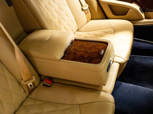 Used 2017 Bentley Mulsanne image 31