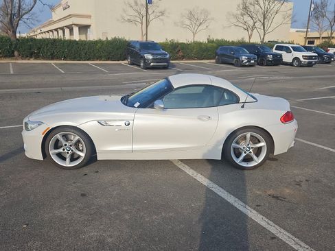 Used 2016 BMW Z4 sDrive35is image 5