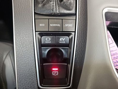 Used 2019 Toyota Avalon Limited image 23