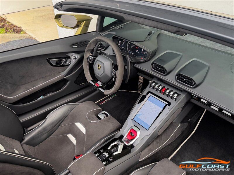 Used 2022 Lamborghini Huracan EVO RWD image 27