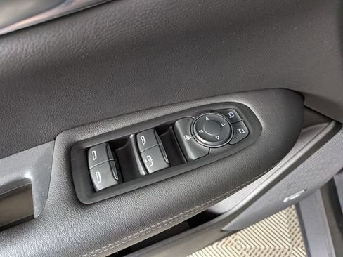 Used 2023 Cadillac XT5 Luxury w/ LPO, Floor Liner Package AWD/4WD image 15