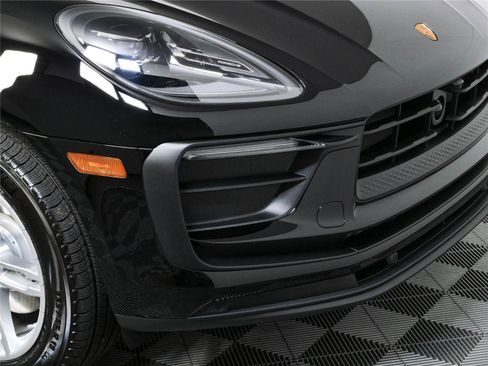 Used 2026 Porsche Macan Turbo AWD/4WD image 37