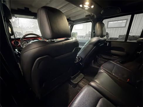 Used 2021 Jeep Wrangler Unlimited Rubicon w/ Uconnect 4C Nav & Sound Group image 9