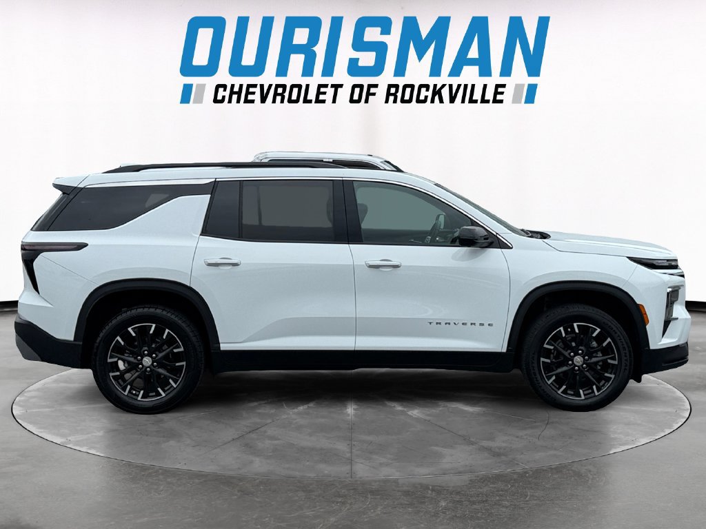 Used 2025 Chevrolet Traverse LT w/ Sun and Wheel Package AWD/4WD image 7