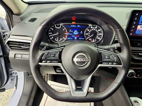 Used 2024 Nissan Altima 2.5 SR w/ SR Premium Package image 14