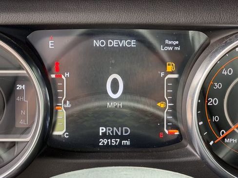 Used 2023 Jeep Wrangler Unlimited Sahara AWD/4WD image 12