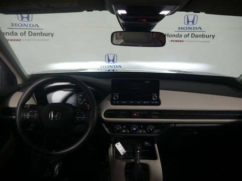 Used 2024 Honda HR-V LX image 12