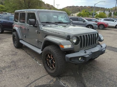 Used 2019 Jeep Wrangler Unlimited Sahara AWD/4WD image 2