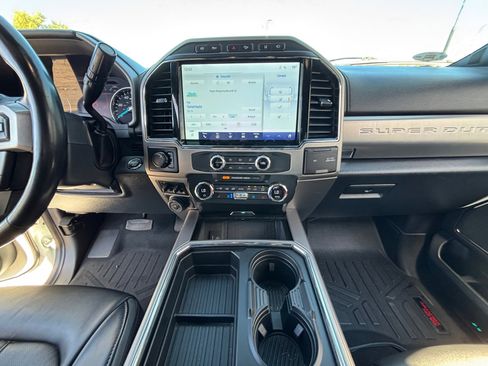 Used 2022 Ford F350 Platinum w/ FX4 Off-Road Package image 20