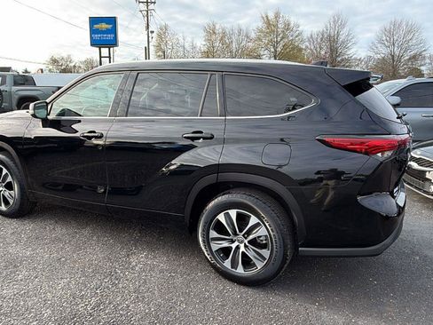 Used 2022 Toyota Highlander XLE FWD image 7