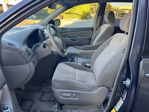 Used 2006 Toyota Sienna LE FWD image 12
