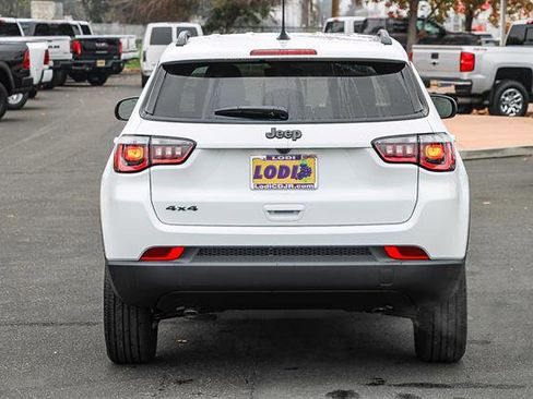 New 2026 Jeep Compass Latitude image 3