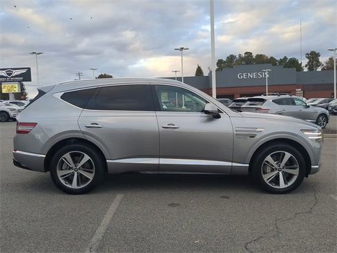 Used 2024 Genesis GV80 3.5T image 3