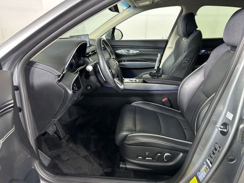 Used 2023 Genesis Electrified GV70 AWD/4WD image 11