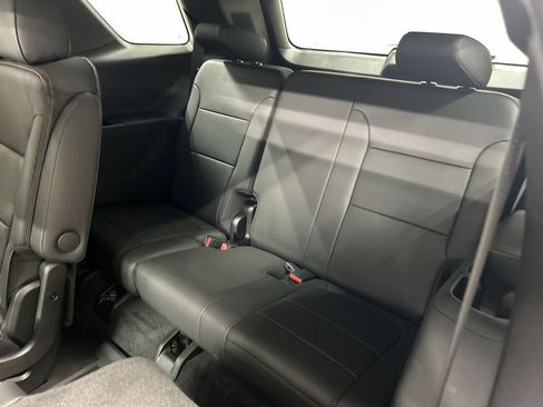 Certified 2023 Chevrolet Traverse High Country w/ LPO, Floor Liner Package AWD/4WD image 22