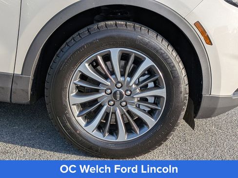 Used 2023 Lincoln Nautilus AWD w/ Premium Package image 7