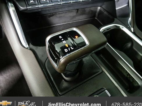 Used 2025 GMC Sierra 1500 Denali w/ Technology Package AWD/4WD image 18