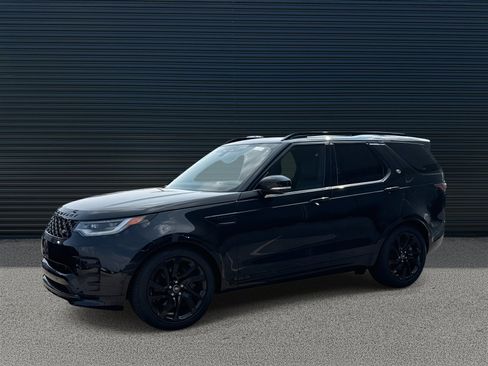 Certified 2024 Land Rover Discovery Dynamic SE image 1