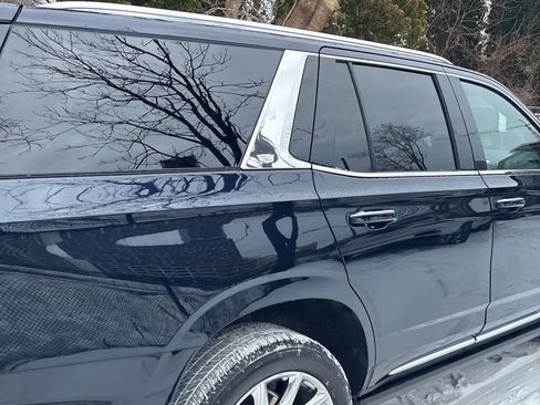 Used 2024 Cadillac Escalade Premium Luxury Platinum image 25