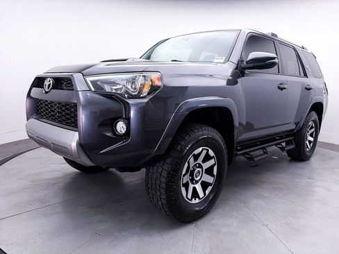 Used 2018 Toyota 4Runner TRD Off-Road Premium AWD/4WD image 8
