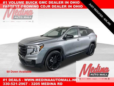 Used 2024 GMC Terrain SLE w/ Elevation Edition image 1