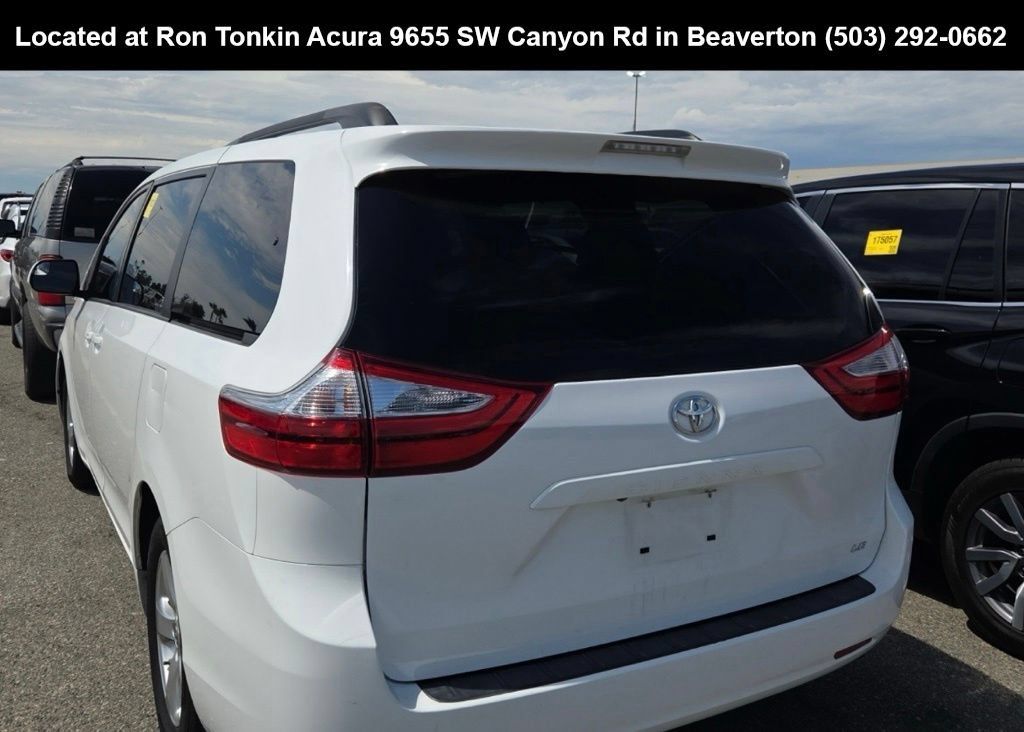 Used 2017 Toyota Sienna LE FWD image 5