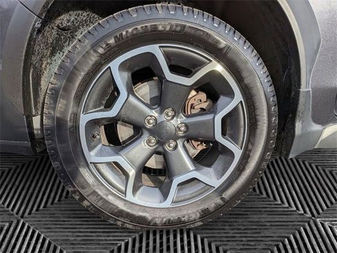 Used 2015 Subaru Crosstrek 2.0i Limited image 9