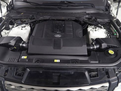 Used 2016 Land Rover Range Rover Sport SE image 48