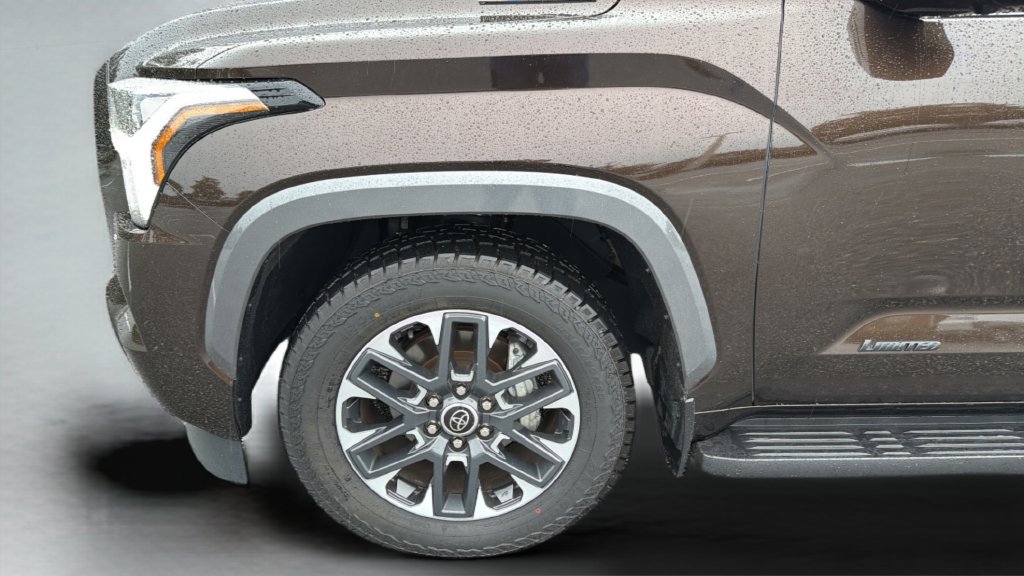 Used 2024 Toyota Sequoia Limited w/ Tow Technology Package AWD/4WD image 38
