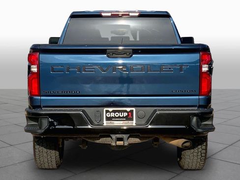 Used 2021 Chevrolet Silverado 2500 Custom w/ Custom Value Package AWD/4WD image 5