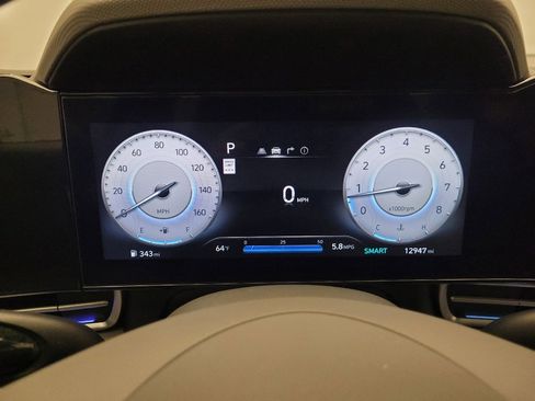 Used 2025 Hyundai Elantra SEL image 23