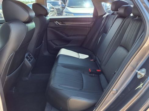 Certified 2018 Honda Accord Touring image 19