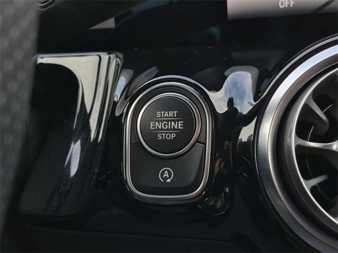 Certified 2025 Mercedes-Benz GLA 250 image 24