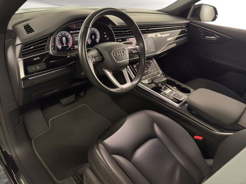 Used 2019 Audi Q8 Premium w/ Convenience Package AWD/4WD image 4