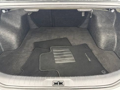 Used 2025 Nissan Altima 2.5 SV FWD image 31