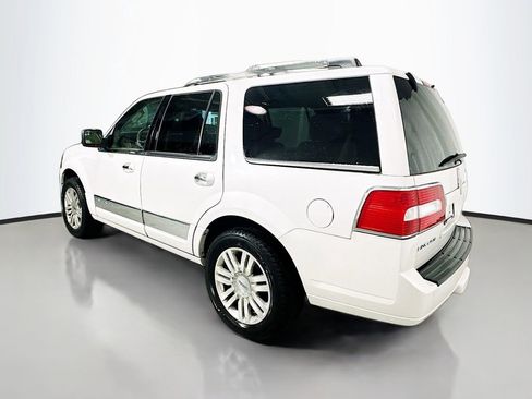 Used 2014 Lincoln Navigator 4WD image 6