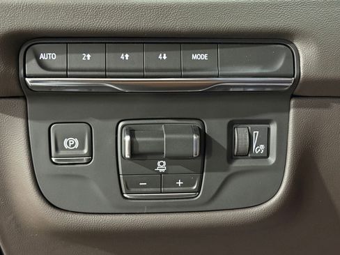 Certified 2026 Cadillac Escalade Luxury image 15