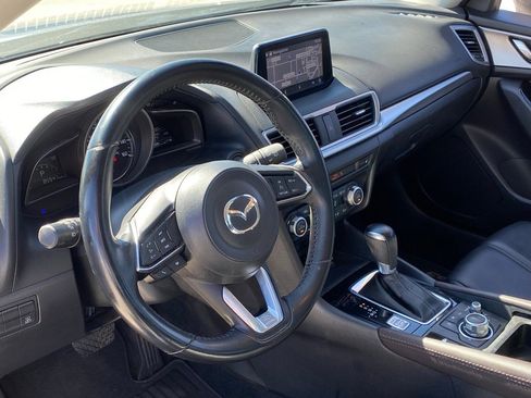 Used 2018 MAZDA MAZDA3 Touring image 7