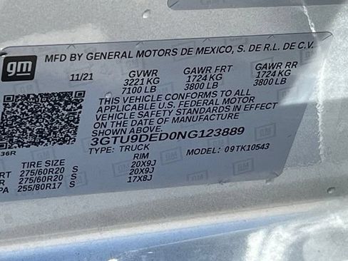 Used 2022 GMC Sierra 1500 SLT AWD/4WD image 35