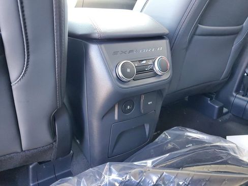 New 2026 Ford Explorer Active AWD/4WD image 31